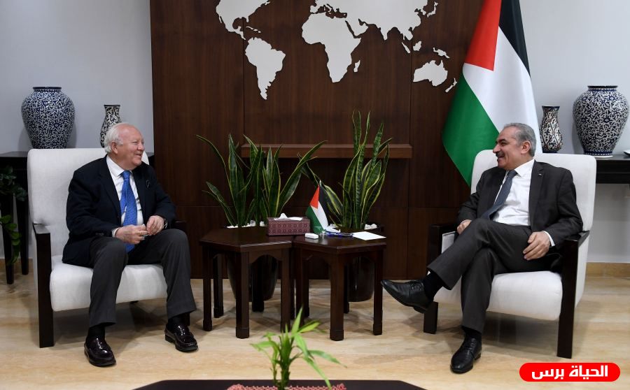 اشتية يبحث مع موراتينوس آخر التطورات ومستجدات الأوضاع في فلسطين