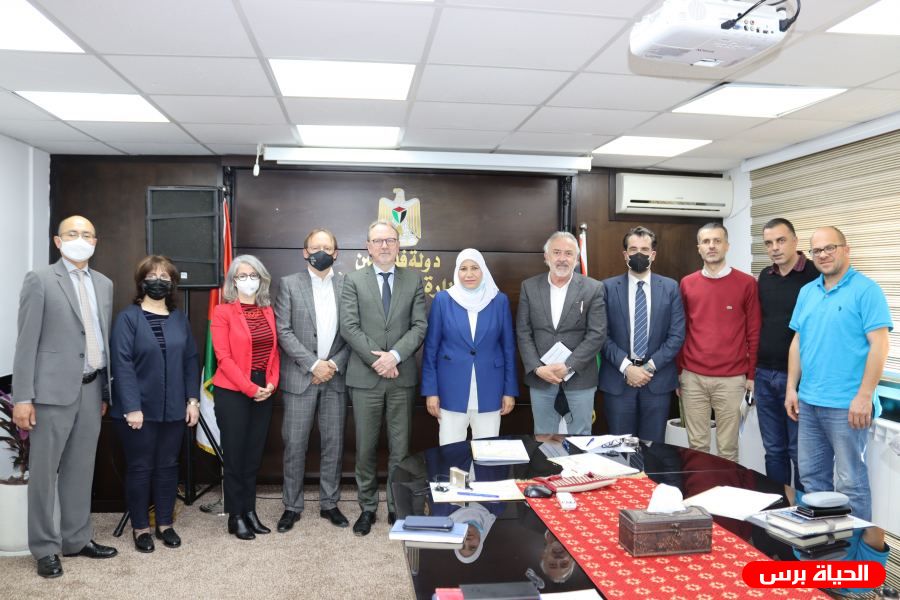 حمد تلتقي البعثة السنوية لمنظمة العمل الدولية