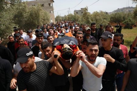 جماهير جنين تشيع جثمان الشهيد أحمد مساد إلى مثواه الأخير