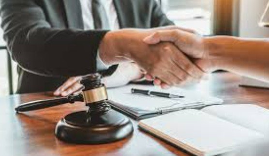 Mesothelioma Attorney: كيف تختار محامي قضايا الأسبستوس للحصول على أفضل تعويض؟