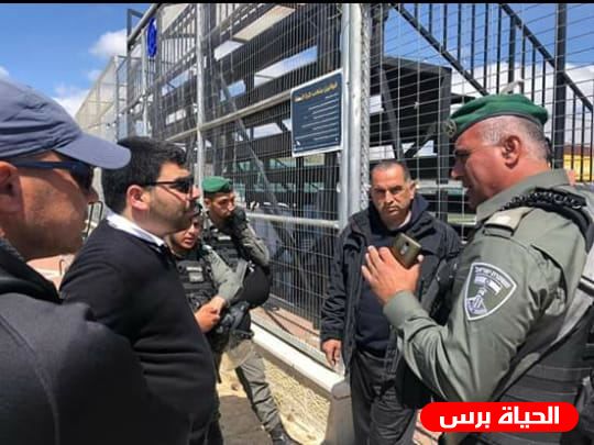 الاحتلال يقتحم جمعية برج اللقلق لإزالة فانوس القدس الرمضاني