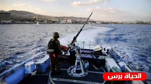 الاحتلال يصيب صياد ويعتقل اثنين آخرين من بحر غزة