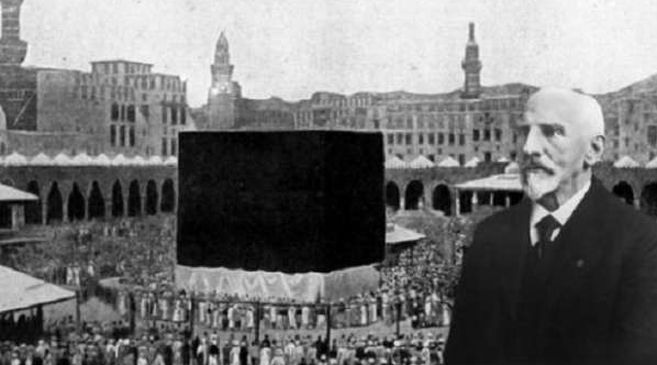 رمضان قديماً في مكة : اربع صلوات متتالية حسب المذهب
