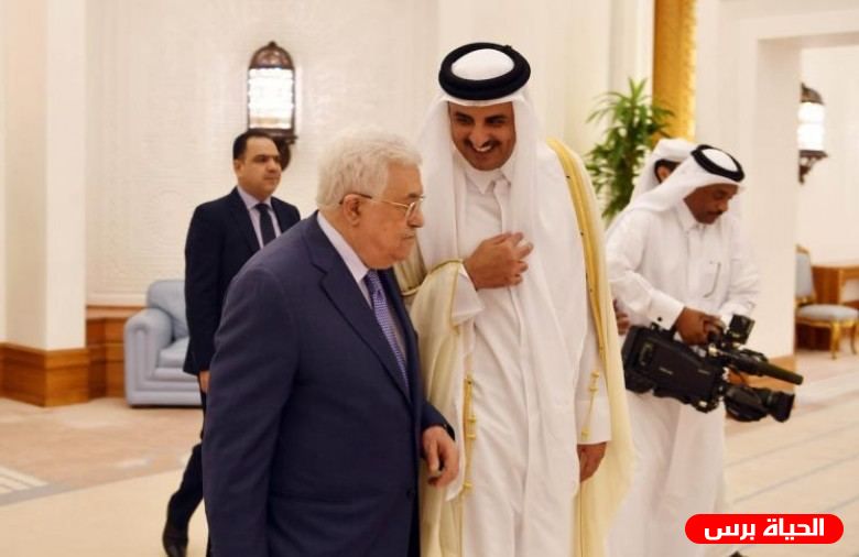 الرئيس عباس يلتقي مع أمير قطر
