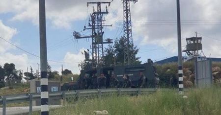Les forces israéliennes ferment la route reliant les villages de Ramallah