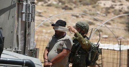 Les forces israéliennes arrêtent 11 citoyens Palestiniens en Cisjordanie occupée