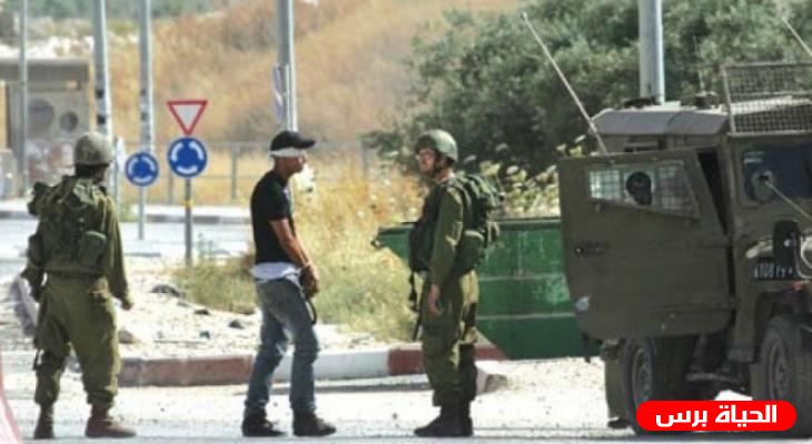 الاحتلال يعتقل شابا من طوباس على حاجز قرب نابلس