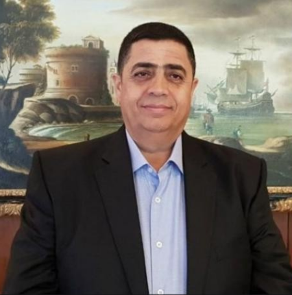 الاحتلال ينقل الأسير اللواء بلال النتشة للمستشفى جراء التحقيق القاسي