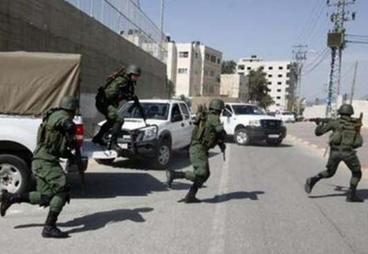 مصادر إسرائيلية: الأجهزة الأمنية الفلسطينية أوقفت العمل بالتنسيق الأمني