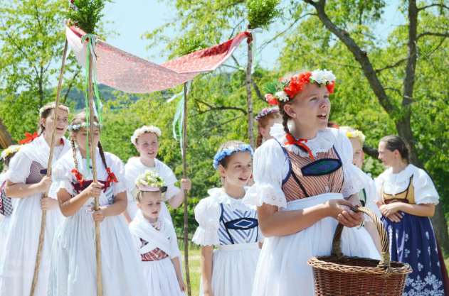 Pentecost Tradition Concord: Christian and Pagan Rituals