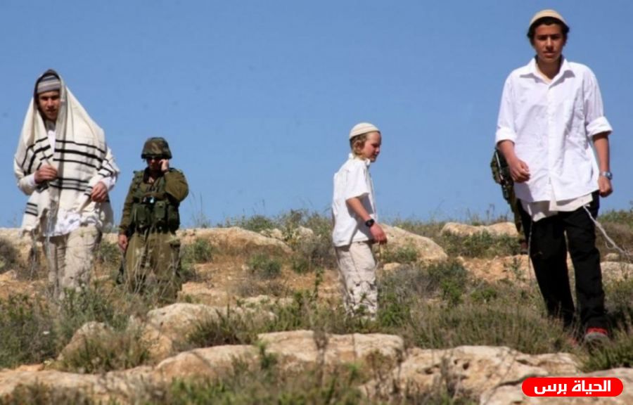 مستوطنون يهاجمون منازل المواطنين في بورين بالزجاجات الحارقة