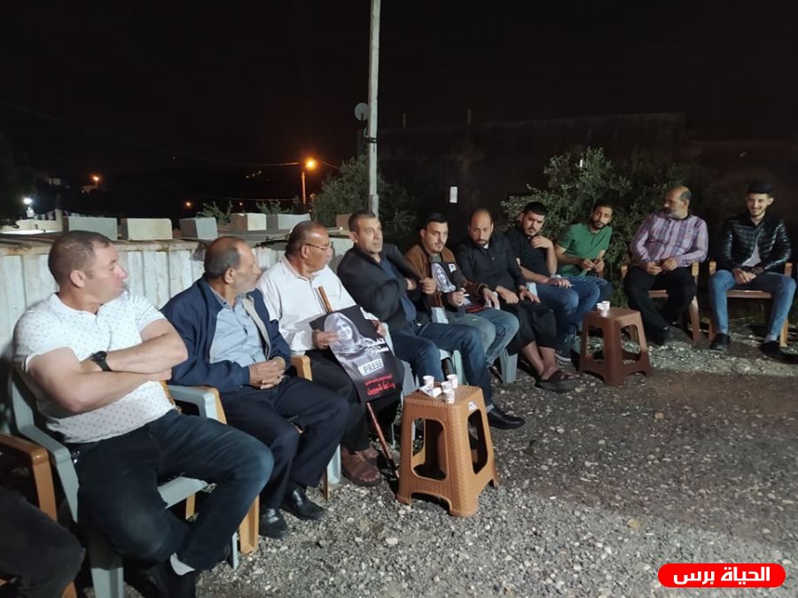 بيت عزاء للصحفية أبو عاقلة في بيت سيرا