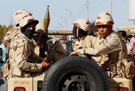 إستشهاد 11 عسكريا مصريا في هجوم شرق قناة السويس