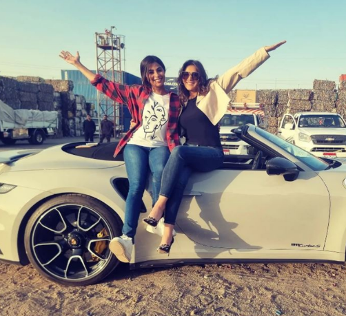 مي عمر تحتفل بإنتهاء حلقات رانيا وسكينة بمجموعة صور من كواليس العمل