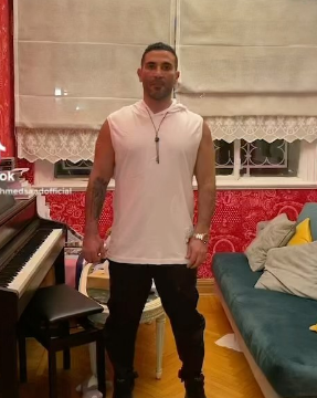 أحمد سعد يثير الجدل برقصة على أغنية أحمد حلمي "بص الحركة دي"