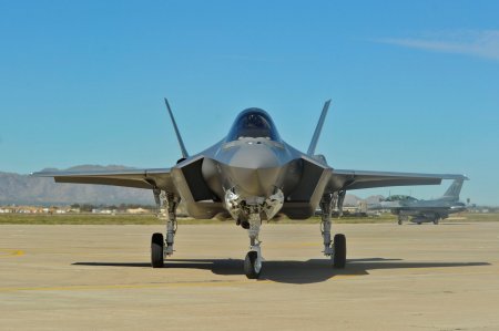 إسرائيل توقع صفقة بـ34 مليون دولار لتطوير مقاتلات F-35 وزيادة مداها العملياتي