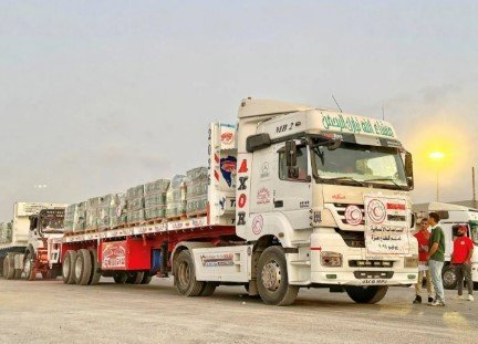 تراجع كبير بعدد شاحنات المساعدات الواصلة لغزة