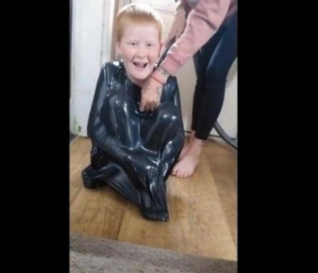 تحدي أكياس القمامة ينتشر في مواقع التواصل وتحذيرات من خطورته