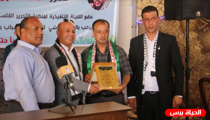 ابو هولي يستقبل بعثة مركز شباب بلاطة الرياضي القادم الى قطاع غزة