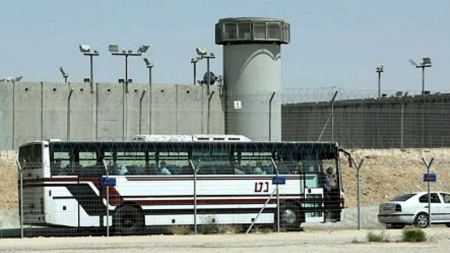 أسيران من محافظة جنين يدخلان أعواما جديدة في الأسر