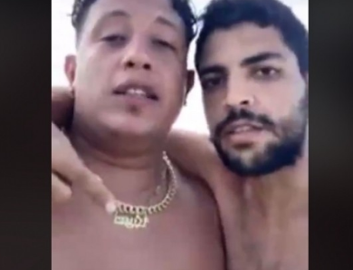 حمو بيكا يتحدى أمر الحظر وينزل البحر