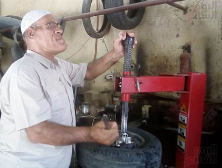 حسين ابو حجاج : من يعتمد على الفن يموت من الجوع