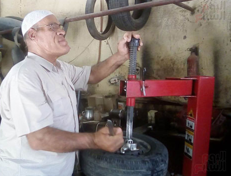 حسين ابو حجاج : من يعتمد على الفن يموت من الجوع