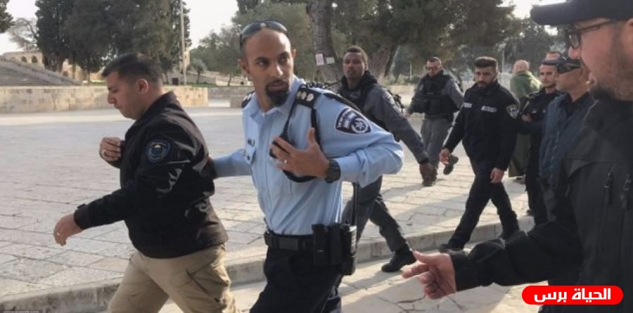 مستوطنون يعتدون على مسن في سلوان والاحتلال يعتقل حارسا من الأقصى