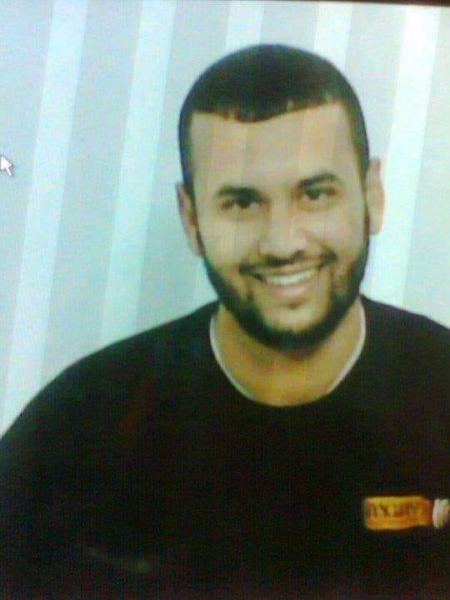 الاحتلال يواصل عزل الأسير إسلام وشاحي منذ عام وثلاثة أشهر