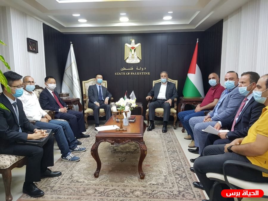 عساف يستقبل سفير الصين ورئيس الوفد الطبي