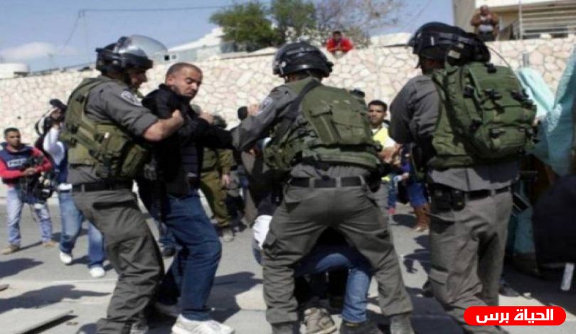 الاحتلال يعتقل 13 عاملا من برطعة جنوب جنين