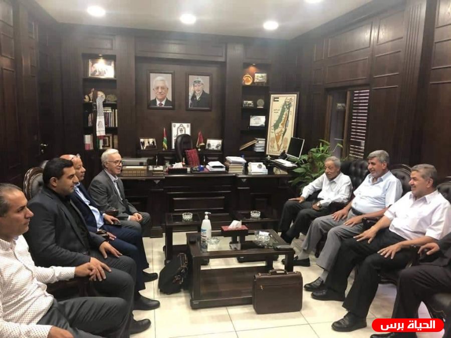 ابو هولي: اهتمام عالٍ من الرئيس محمود عباس لمخيم اليرموك والمنظمة تعمل بكل جهد لإعادة الحياة له