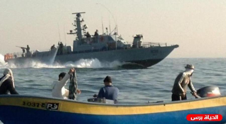 الاحتلال يستهدف المزارعين والصيادين في خان يونس وغزة