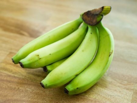 فوائد الموز الاخضر