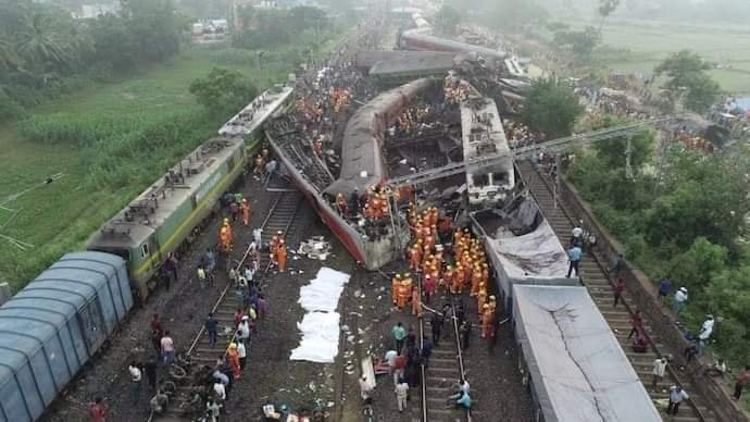 مقتل واصابة المئات بحادث تصادم قطارات في الهند