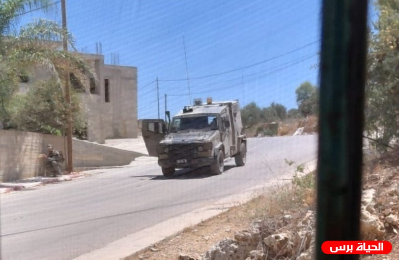 مستوطنون يهاجمون منزلاً في بيتا والاحتلال يعتدي على شاب جنوب نابلس