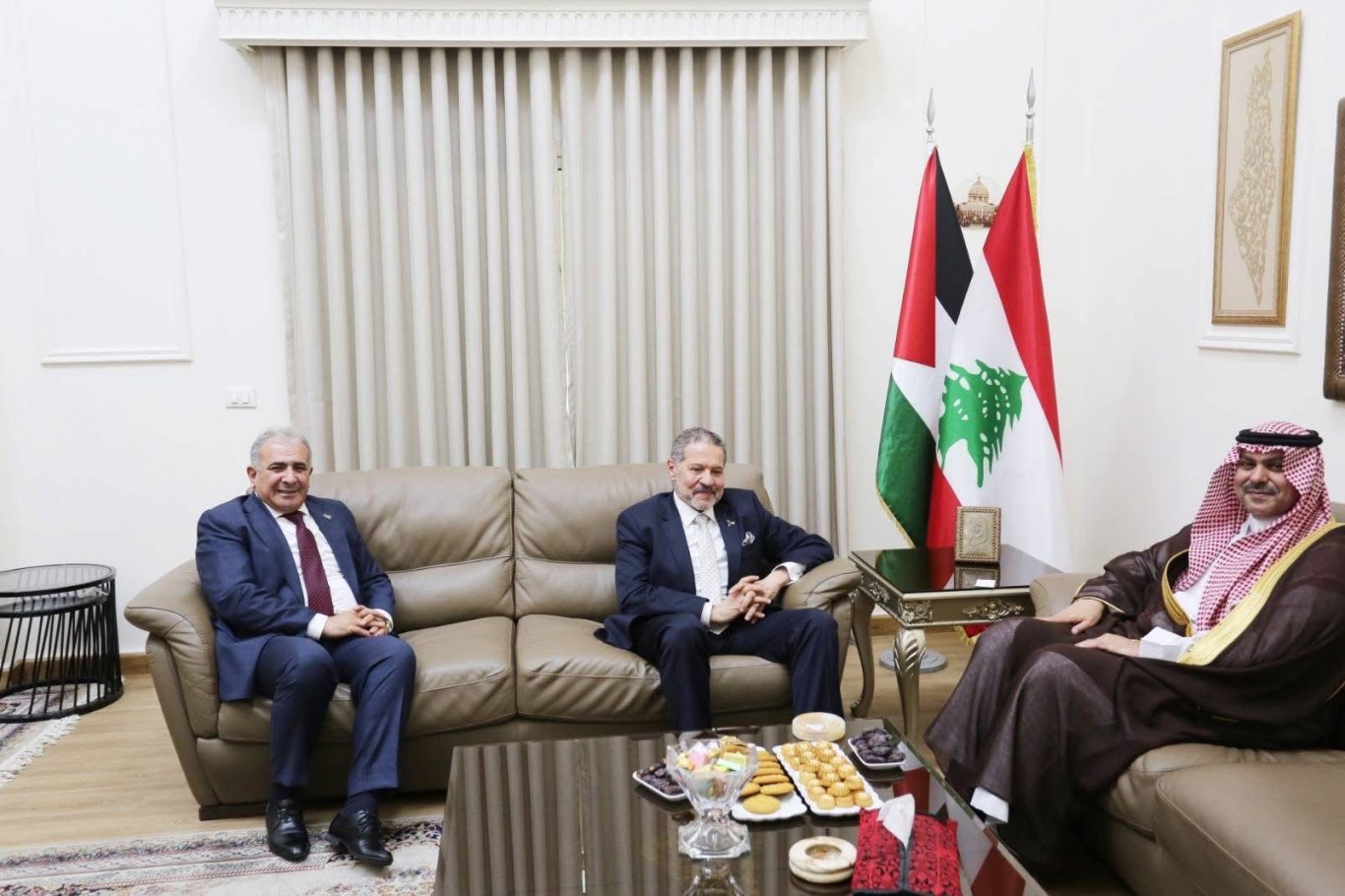 السفير الاسعد يستقبل سفير المملكة العربية السعودية في لبنان