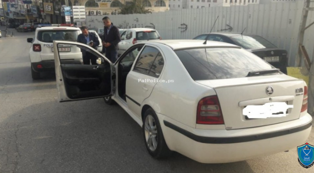الشرطة تضبط 10 مركبات خاصة تعمل على نقل المواطنين مقابل أجر في الخليل