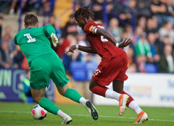 فيديو ليفربول يكتسح ترانمير بسداسية نظيفة في غياب محمد صلاح