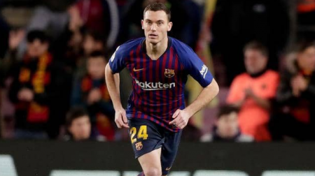 فيسيل كوبي الياباني يحصل على خدمات لاعب رابع من برشلونة