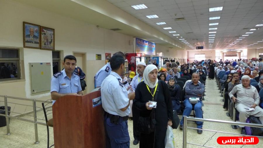 الشرطة: 230 ألف مسافر تنقلوا عبر معبر الكرامة 
