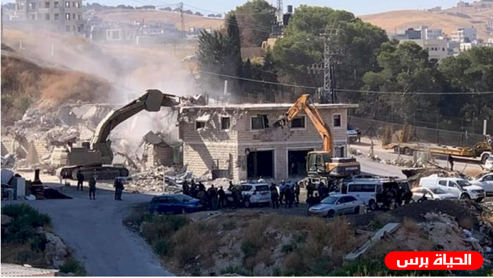 Israeli municipality forces Palestinian family to demolish own home 