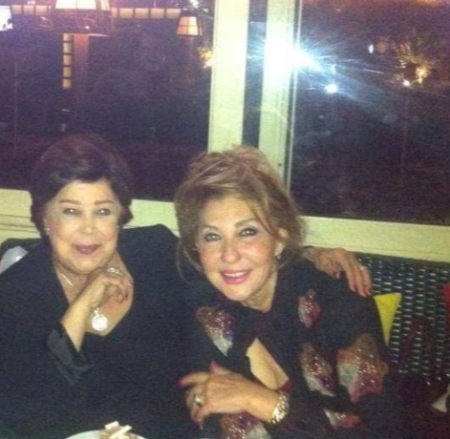 نادية الجندي تنعى صديقتها رجاء الجداوي بهذه الصورة