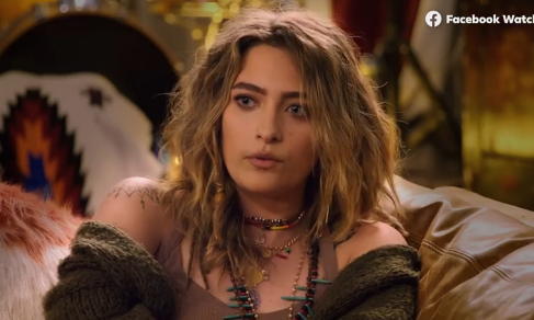 باريس جاكسون تكشف عن متعتها الجسدية الغريبة