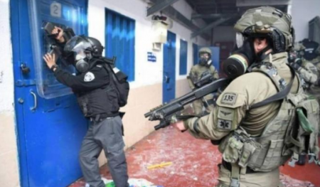 قوات خاصة تقتحم قسم 5 في سجن ريمون