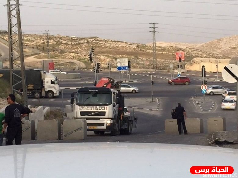 الاحتلال يغلق مدخل النبي صالح شمال غرب رام الله