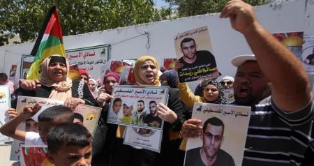 الاحتلال يقمع وقفة اسناد مع الأسرى المضربين عن الطعام في سلفيت