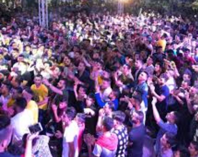 غزة: الشرطة تمنع اقامة الحفلات في الطرق الرئيسية