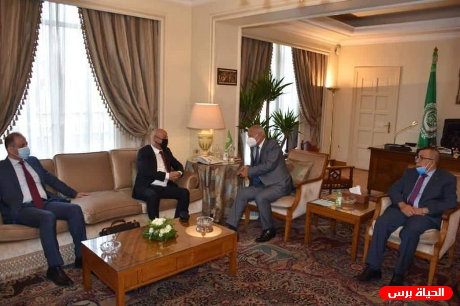 أبو الغيط يستقبل رئيس دائرة شئون اللاجئين د. احمد ابو هولي