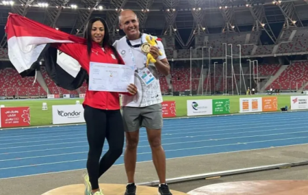 صور .. بسنت حميدة تثير الجدل بسجودها بالشورت